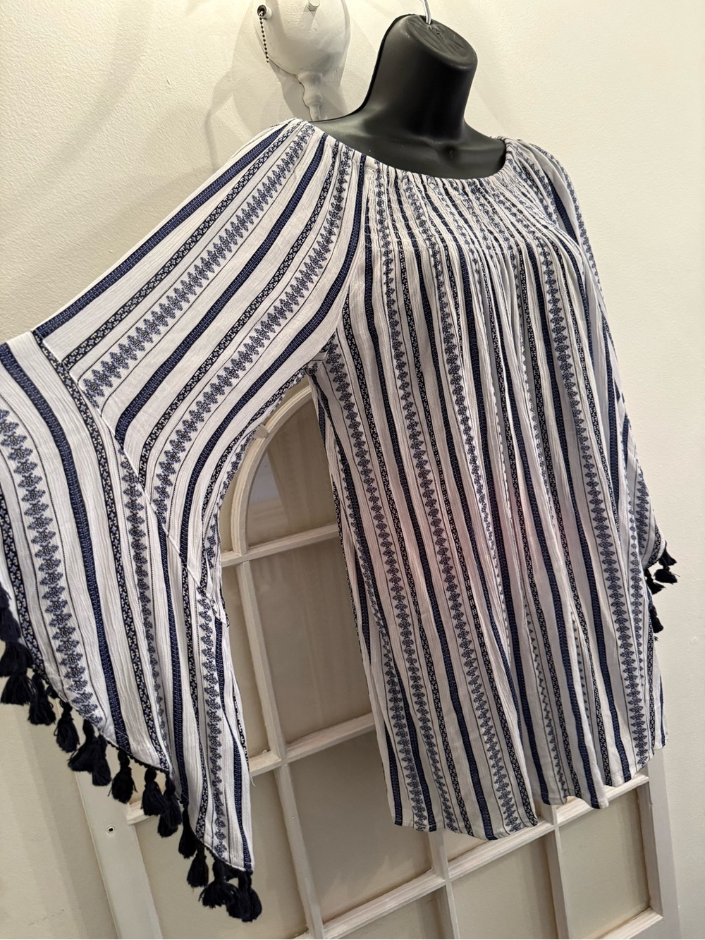 Studio West Boho Smocked Poncho Tunic Top Tassel Bell Sleeve Blue White M